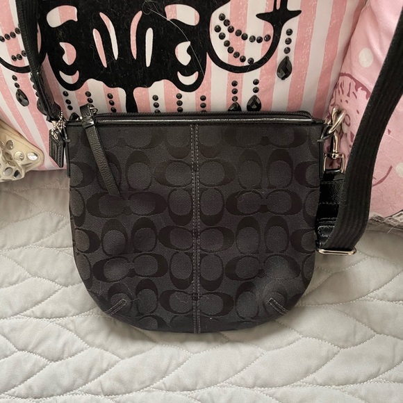 Coach Classic canvas crossbody bag - Picture 4 of 9